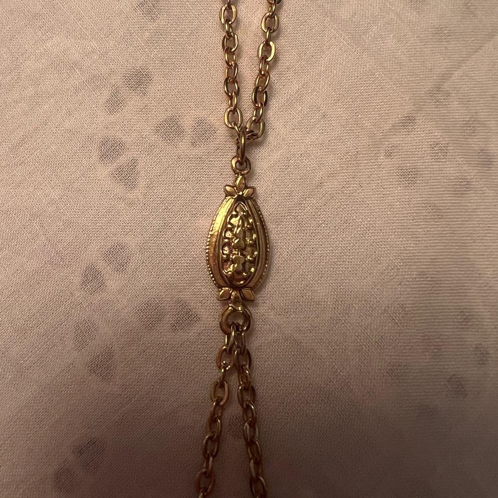 Gold Flower Oval Locket Necklace - Picture 3 of 6